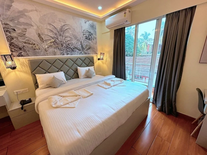 Standard Family Duplex room with pool view