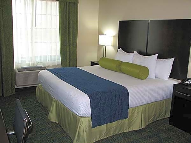 Deluxe Double Suite