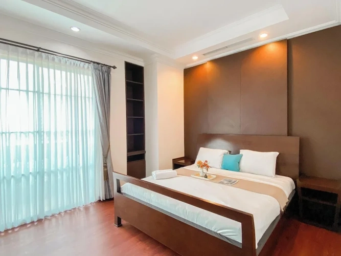 Deluxe Apartment