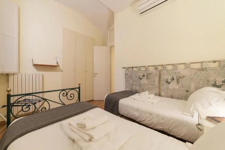 2 Bedrooms Apartment