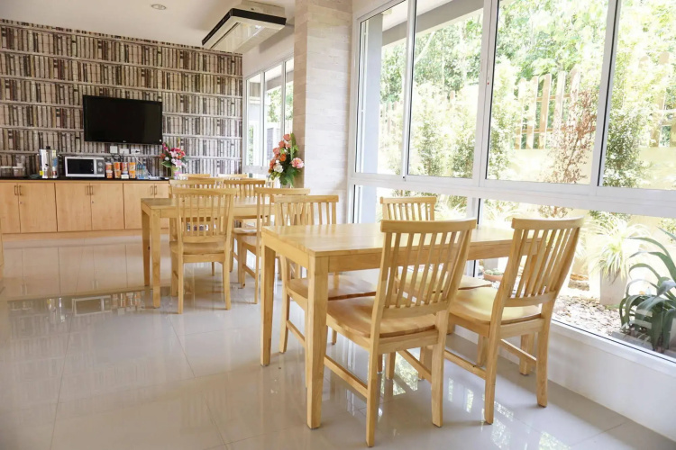 Chompu Nakarin Apartment