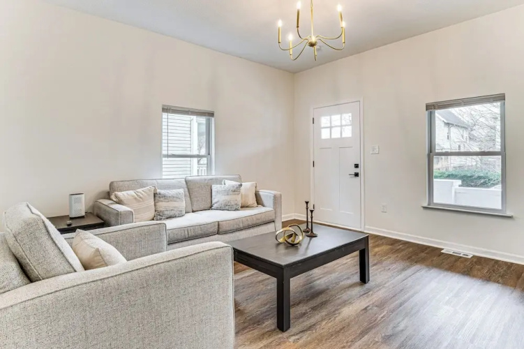 3 Mi to Downtown: Pet-friendly Indianapolis Home
