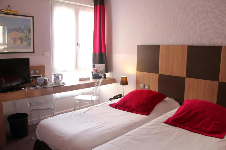 Hotel Kyriad Vichy Spa Cinq Mondes
