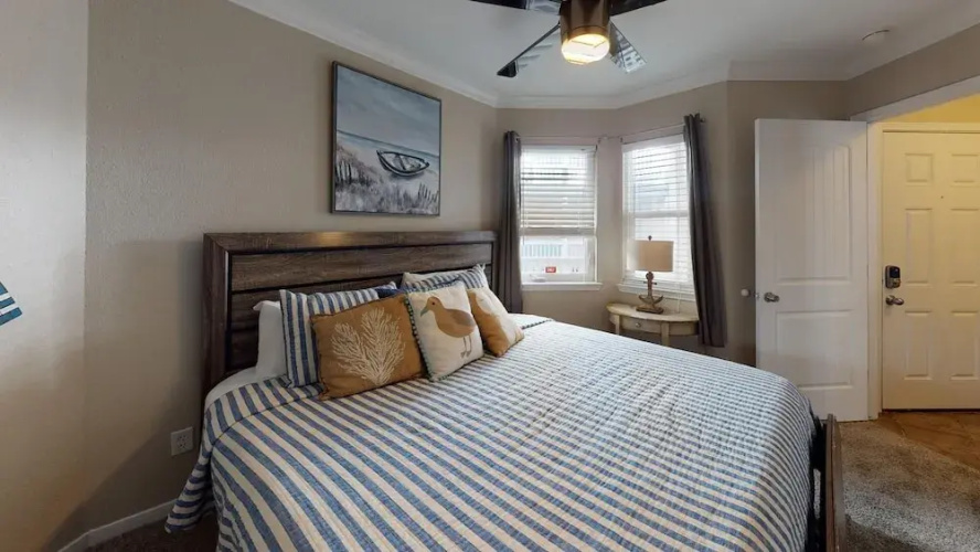 Seascape 2107 1 Bedroom Condo by RedAwning