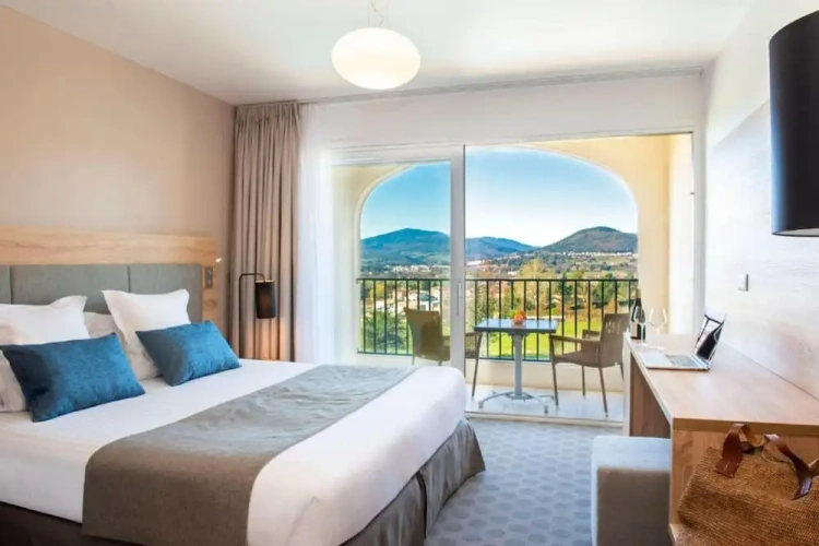 Premium room