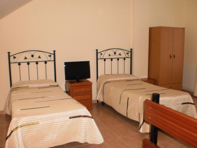 3 Bedrooms Apartment