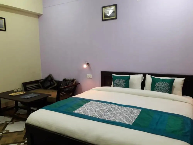 Hotel Avlokan - Near Kainchi Dham Mandir