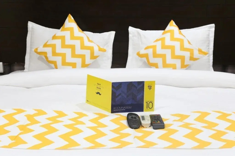 FabHotel Aksh Palace I