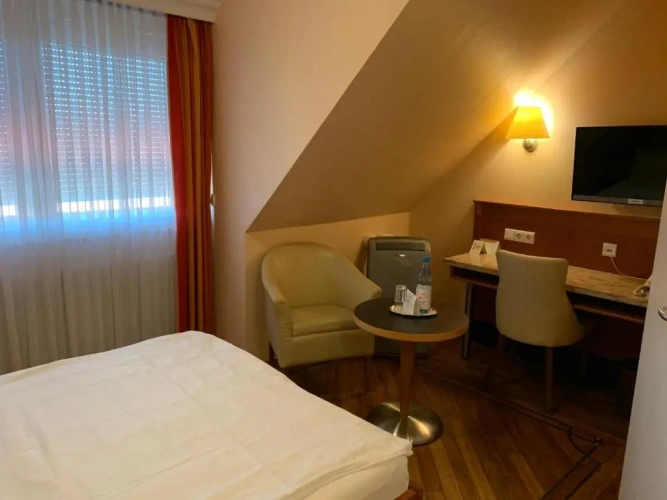 Standard Double room with view