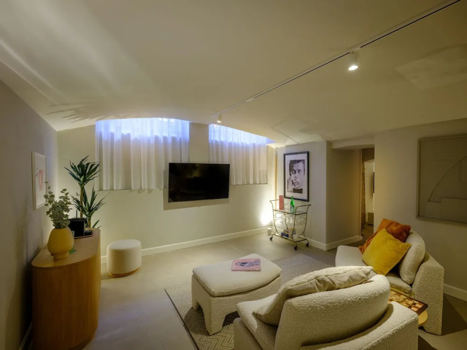 FINCH Boutique Hotel