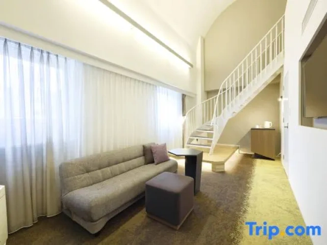 1 Bedroom Quadruple Duplex Suite