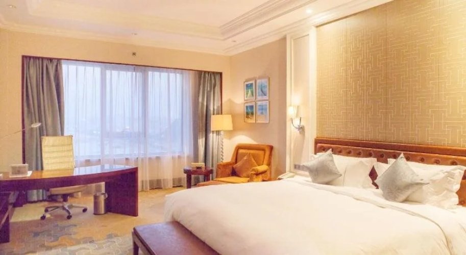 Glory Charm Hotel