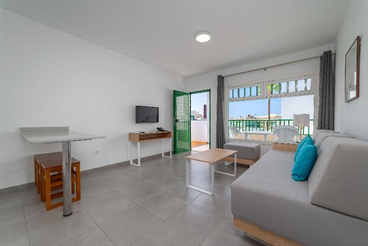 1 Bedroom Apartment with balcony