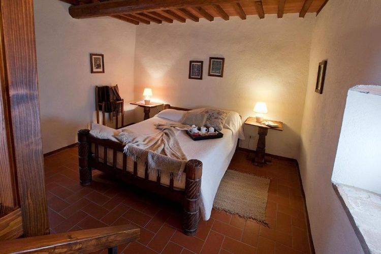 2 Bedrooms Single Apartment