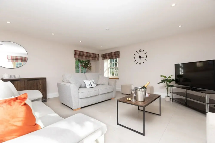 HC Property - The Byre
