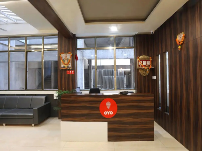 OYO 12844 Sri Sai Suites
