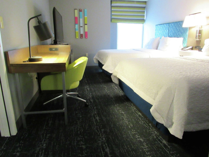 Hampton Inn & Suites Newtown