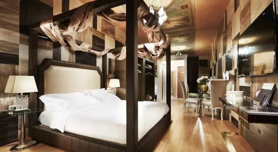Platinum Royal Suite