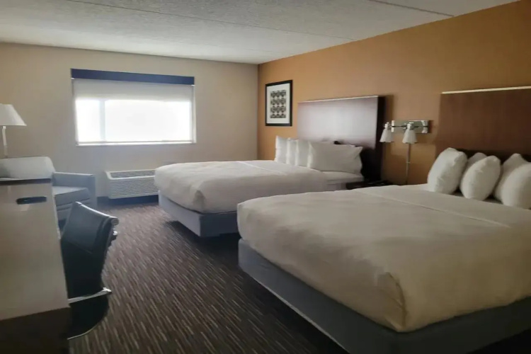 Royce Hotel