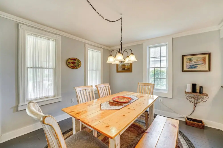 Spacious Vintage Gem w/ Sunroom in Manistee!