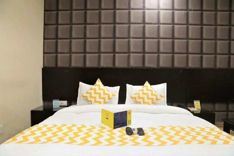 FabHotel Aksh Palace I