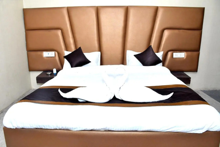 Hotel Aalishan Garden