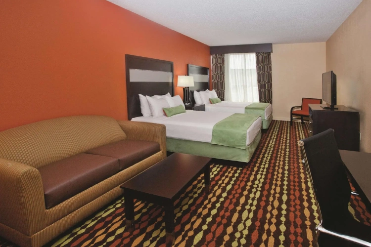 Deluxe Quadruple room