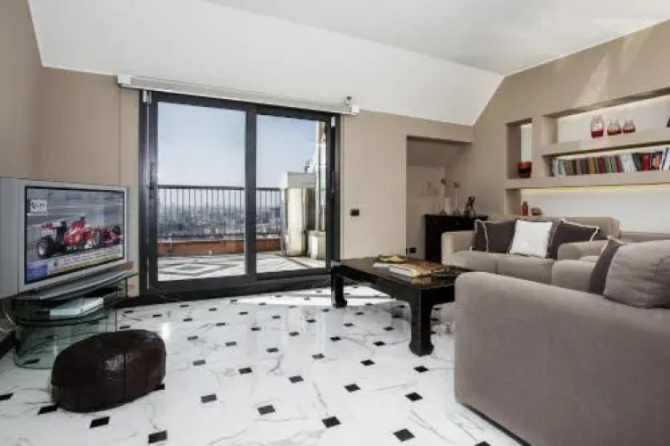 Suzzani Halldis Apartment