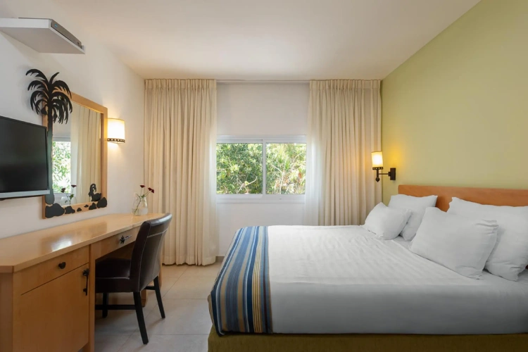 Standard Double room with view