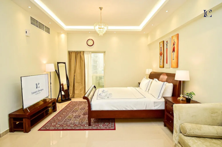 PRL Spacious studio with closed kitchen