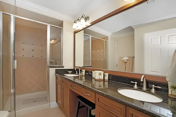 Modern 3BR Condo Reunion Resort + Pool Access