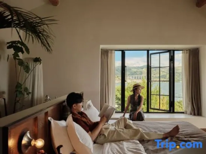 Twin Family Suite with sea view