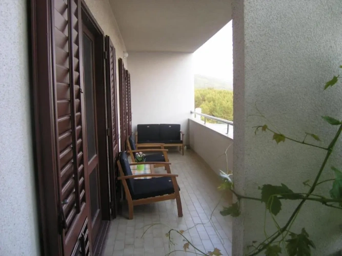 3 Bedrooms Apartment