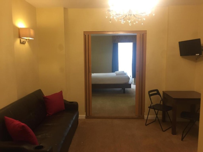 1 Bedroom Apartment