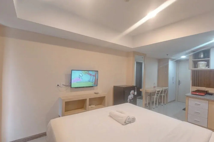 Best Deal Studio At De Prima Apartment