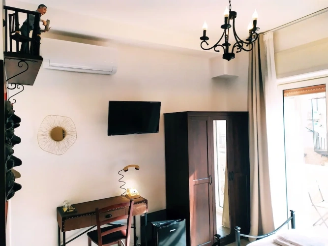 Standard Double room with city view