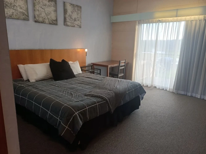 Standard room with balcony and with lake view