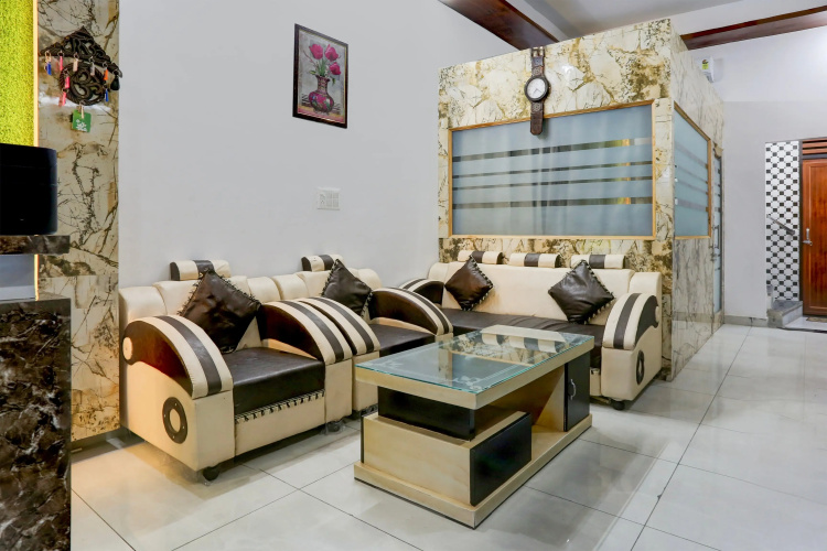 Hotel O by OYO Adinath Guest House