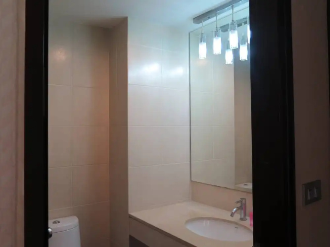 7A - 2 Bedrooms and 2 Bathrooms Located at Downtown Apartment With Shared Pool