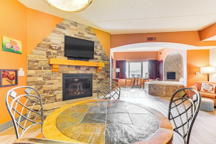 2 Bedrooms Apartment