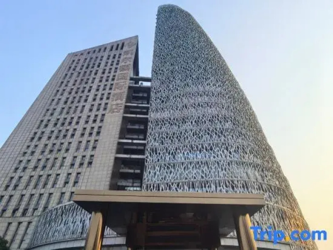 Kelton International Hotel
