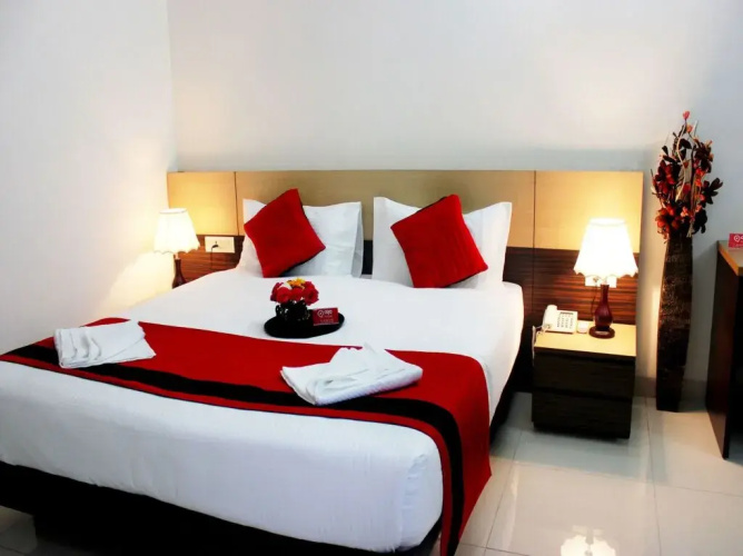 Hotel Cyber Inn by OYO Rooms