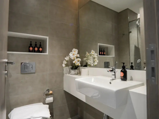 Easygo- Luxury 2bdr With Lagoon Access