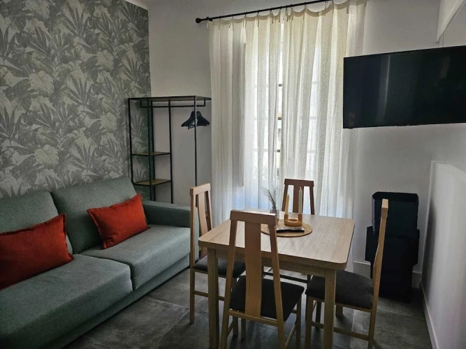 Deluxe Apartment