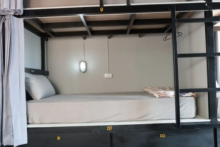 Bed in Dorm with balcony