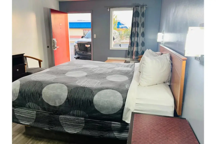 Relax Inn