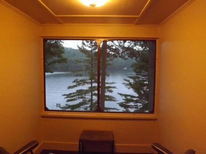 Boulders Lakefront Motel