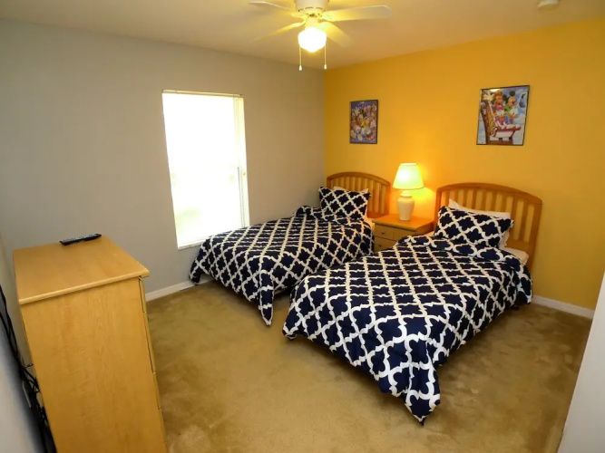 4 BED Pool Home Overlooking Reserve