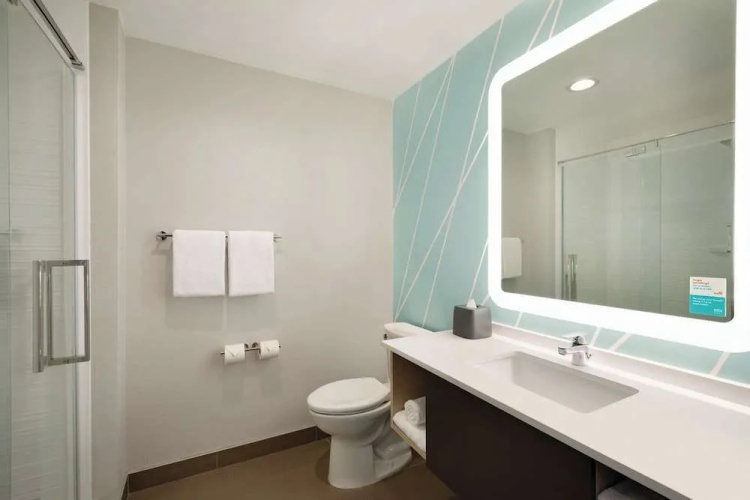 avid hotel Elkhart North by IHG