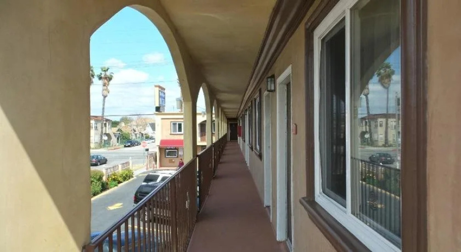 New Bay Motel